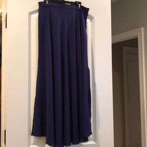 NWT - Flowy Skirt with Slits